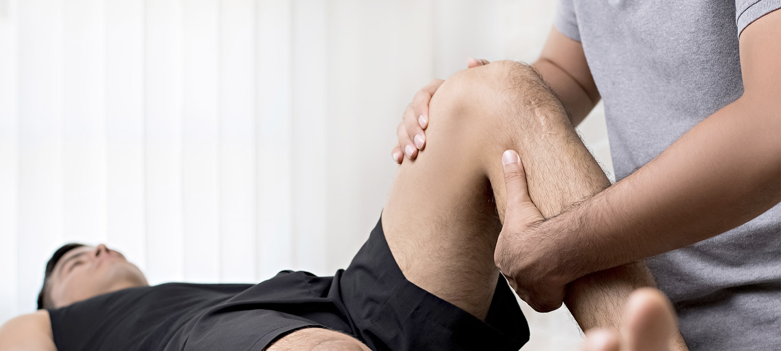 Düsseldorf knee arthroscopy duration and procedure 